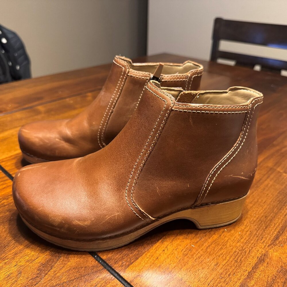 Dansko Women's Barbara Low Bootie Tan Size 38